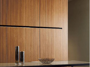 サンゲツ　木肌の凹凸を緻密に表現した「REAL WOOD EXTRA」