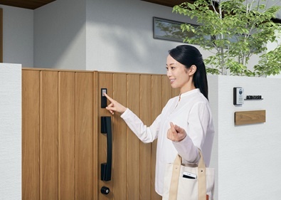 LIXIL　門扉シリーズ「開き門扉AX」「プラスG エントランス 開き門AH」