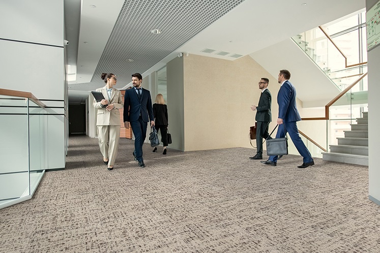 川島織物セルコン、防汚に特化したタイルカーペット