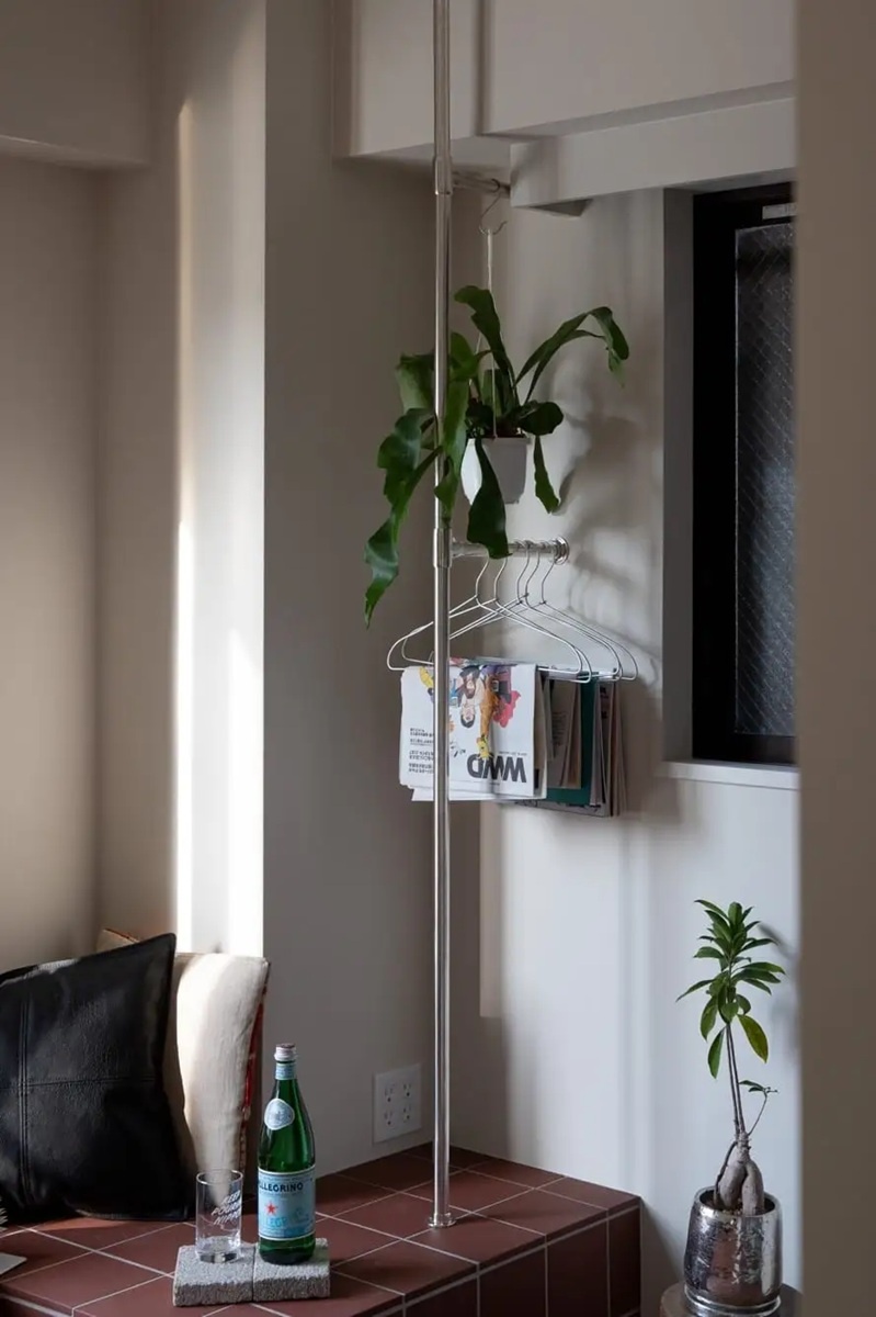 TOOLBOX、空間をデザインする線の家具