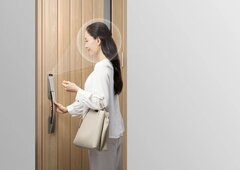 LIXIL、玄関でダブル認証も可能に