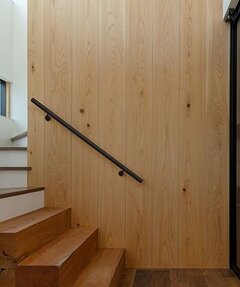 森田アルミ工業、室内手すりに壁付タイプ