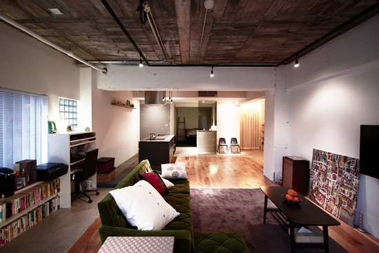 築年数47年のマンションを再生。（面積：68、間取り：1ROOM＋W.I.C、 リノベーション費用：700万円、家族構成：夫婦 、設計：リノベる。のブルースタジオedition）