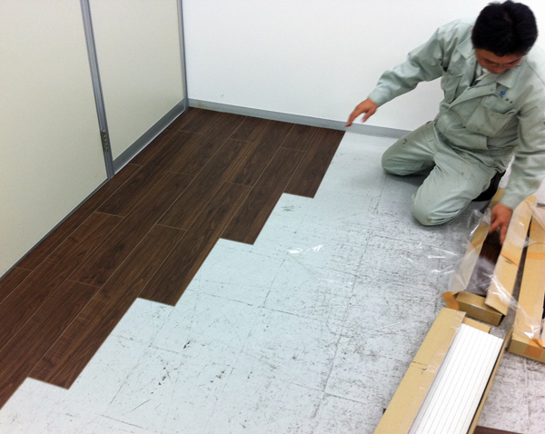 大建工業 接着剤 釘を使わない床材を開発 インタビュー リフォーム産業新聞
