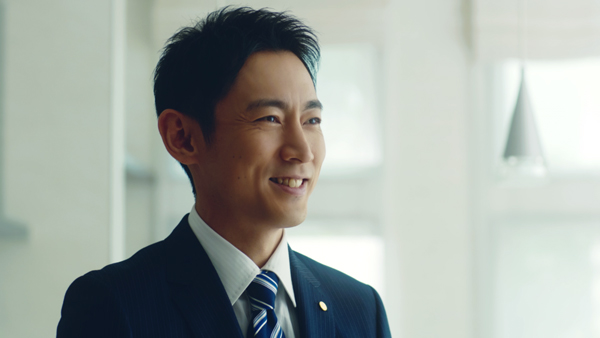 アイダ設計　タレントの小泉孝太郎さんを起用したCMでブランディングを図る