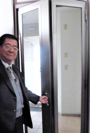 長尾木鋼　折れ戸タイプなどさまざまなケースに対応が可能