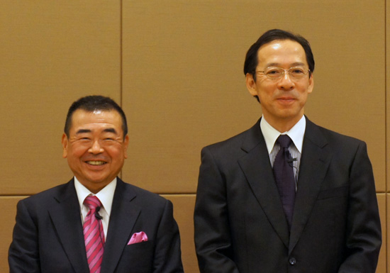 インテリックス山本卓也社長（左）とスター・マイカ水永政志社長