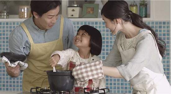 ガスビルトインコンロ「Faceis(フェイシス)のCM