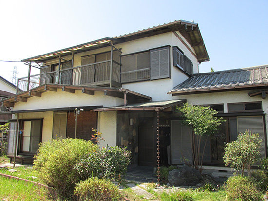 【物件概要】竣工1983年5月(築33年)／延べ床面積144平米／木造在来工法／2階建て