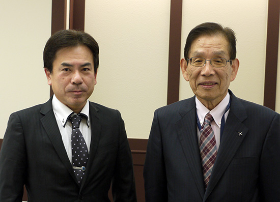 三浦一光会長(右)、牧野達社長(左)