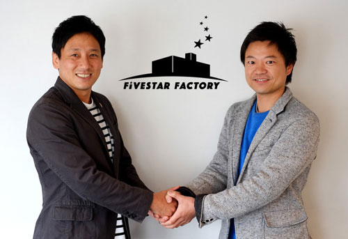 リノべるの山下智弘代表(左)と、トラストおよびファイブスターファクトリー代表の塚越岳人氏