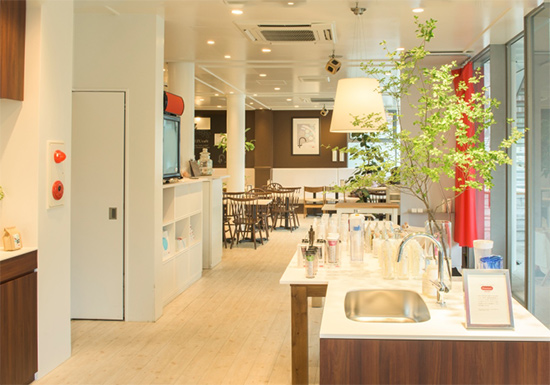 MIZU caféの内観