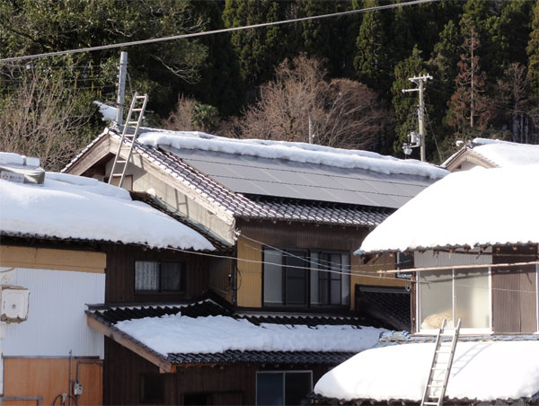 カンキョー　屋根に設置で融雪