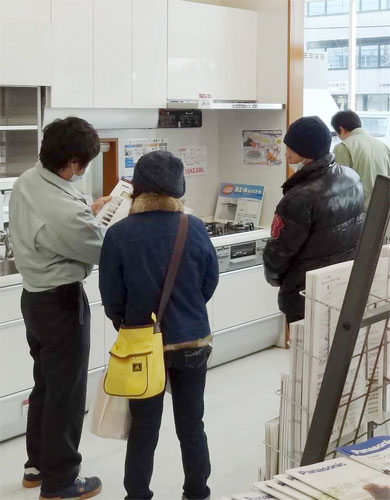 ハヤシ住宅　水まわり商品を実演