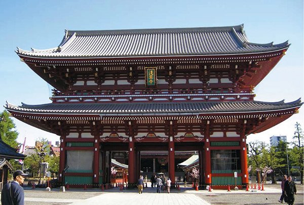 カナメ　高い技術力が評価され、浅草寺宝蔵門の屋根改修を請け負った