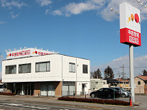 中古住宅情報館　実店舗を持ち、販売、買い取りを行っている