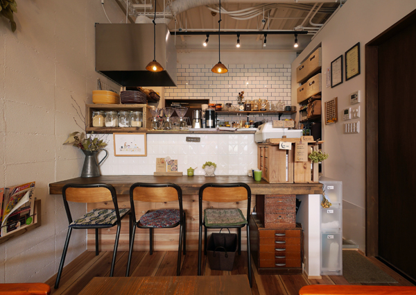 美想空間　「+CAFÉ」の主役となるキッチン