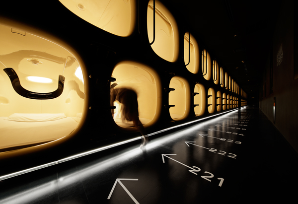ナインアワーズ　丸みを帯びた寝室「Sleep Pod」