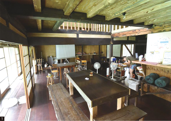 0号館　1）2）の状態の建物が、古民家の温もりを残した、コミュニティスペースへと生まれ変わった