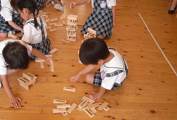 奈良匠の会　積み木で木の魅力をPR