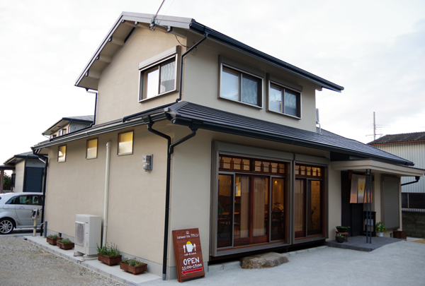 ナカリン　一見すると普通の戸建て住宅がシェアカフェに変身