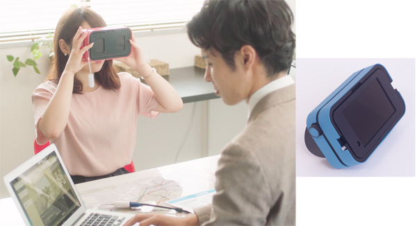 ナーブ　接客＆VRで内見中の様子（左）、使用するゴーグル（右）