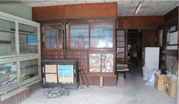 まちごと屋　元々は大正時代に建てられた薬局だった物件