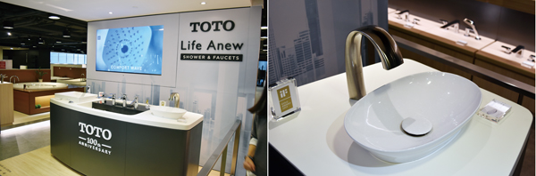 TOTO　エントランス入ってすぐにデザイン賞を獲得した水栓を展示