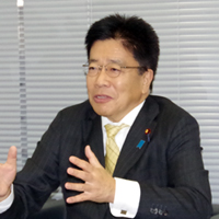 自民党　加藤勝信総務会長