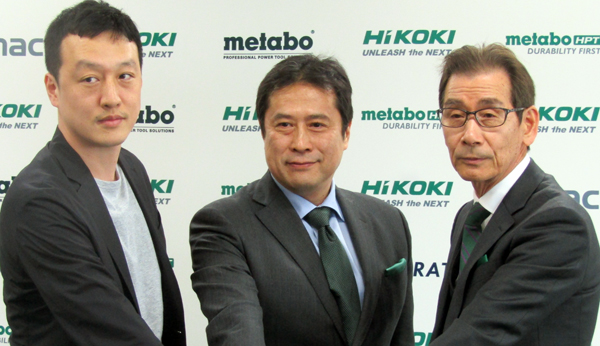 左から助太刀の我妻社長、工機ホールディングスの森澤新社長、前原修身新会長