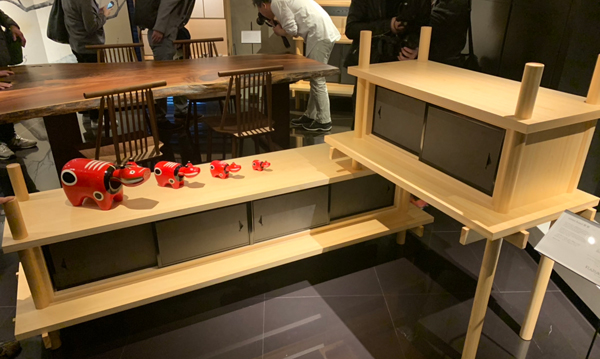 CROWN　金閣寺と銀閣寺をモチーフにした「楼閣」