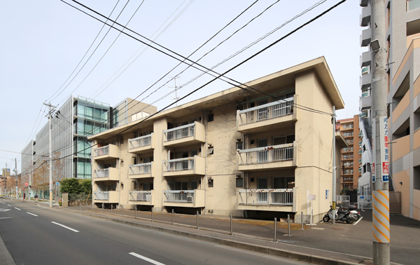 エコラ　施工前、むかしながらの低層アパート