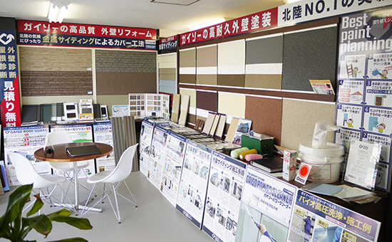 内装と看板等で店舗開設初期費用はわずか300 万円