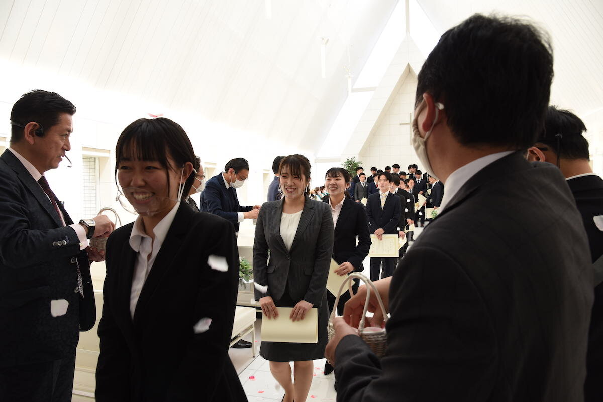 NEXTAGE GROUP チャペルで入社式実施