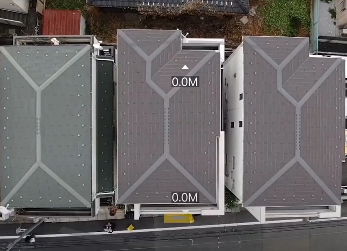 バーンリペア　上空からドローンで屋根、外壁を撮影する