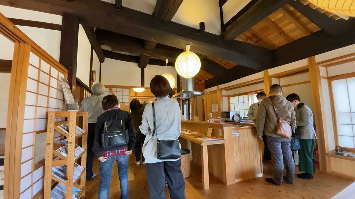 円建創　古民家見学ツアーの様子