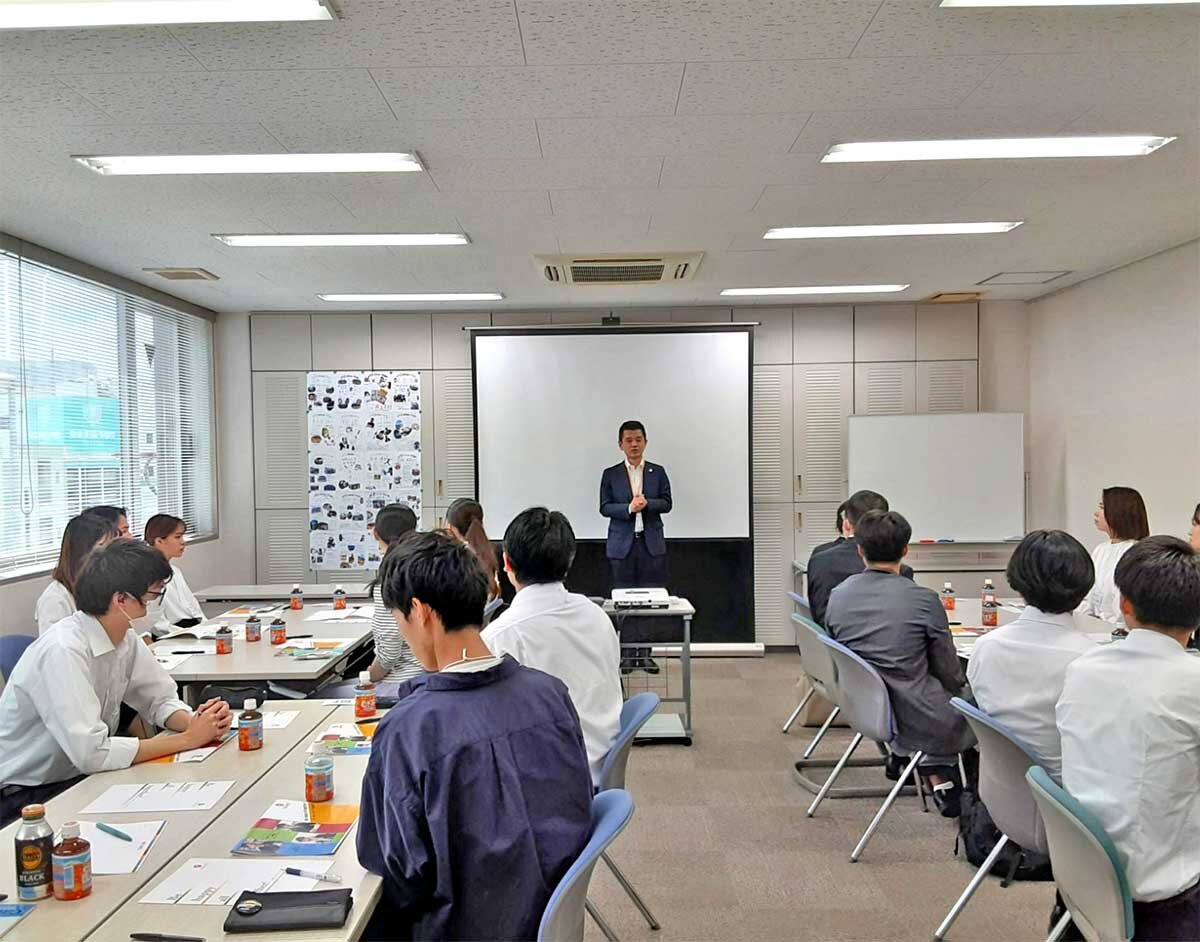 サンエース　インターンシップの様子。参加者は毎回20人ほど