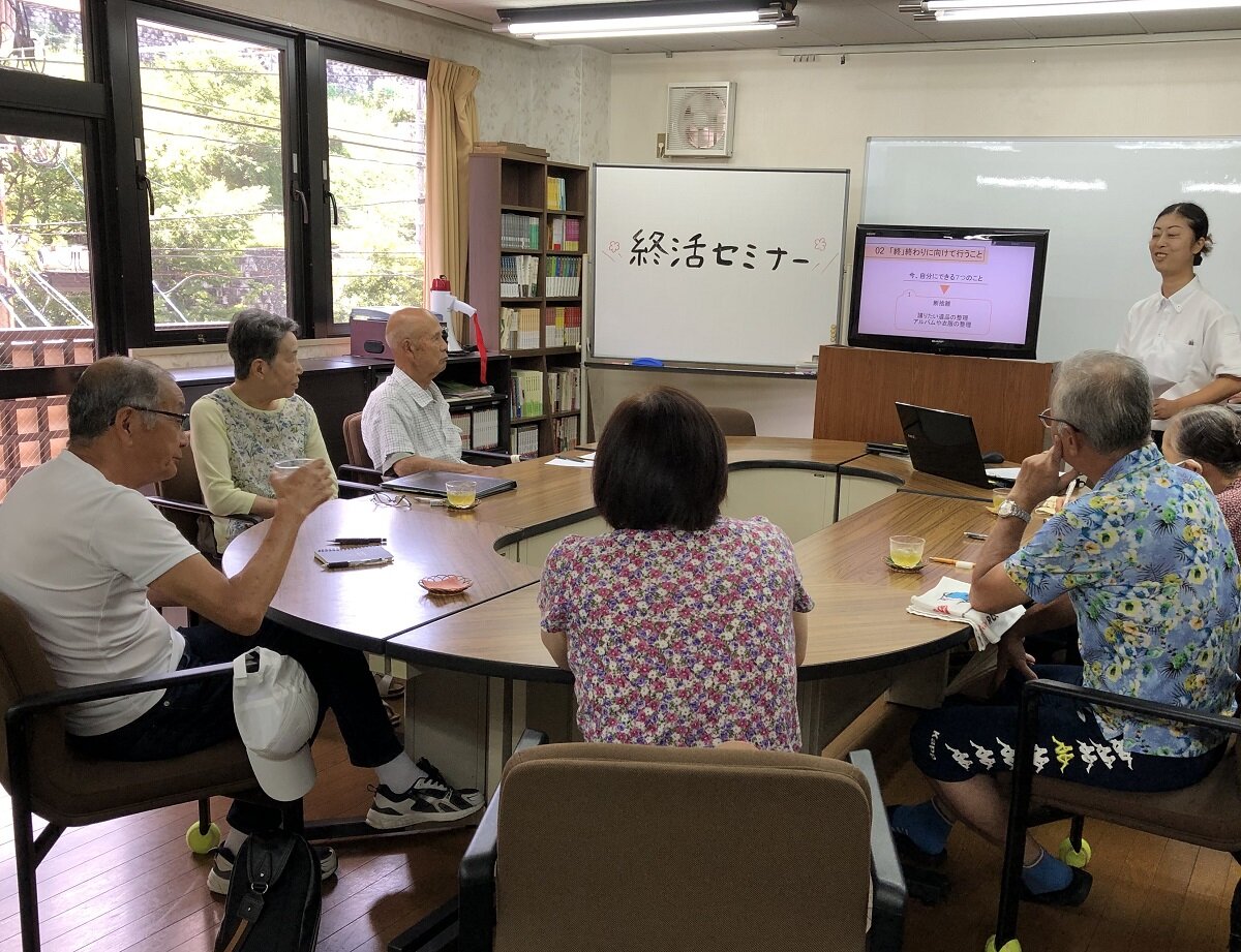 マルコシ　終活セミナーの様子