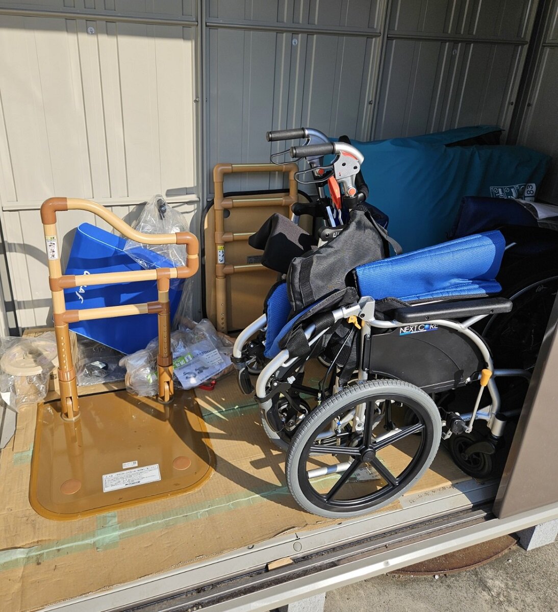 白石工務店　福祉用具レンタルの一部（車いす、置き型スロープ）