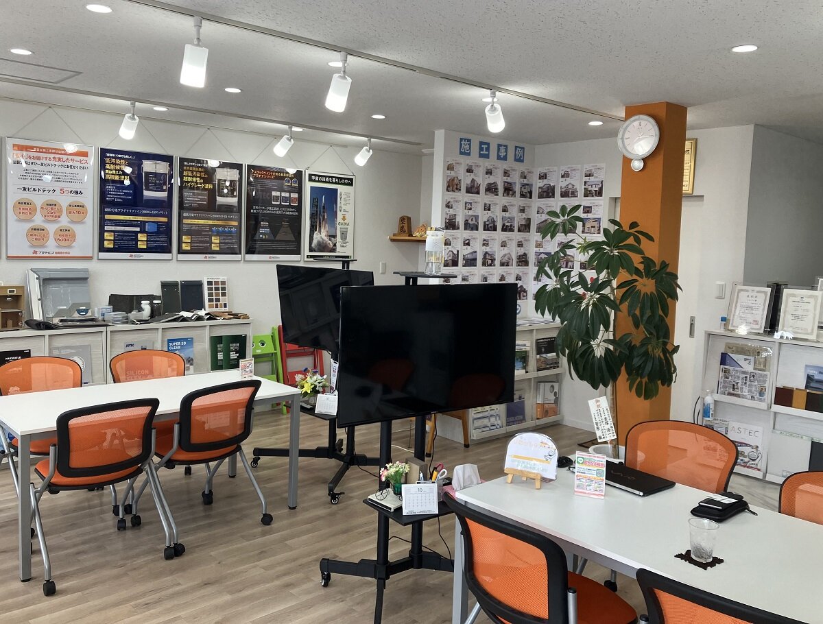 一友ビルドテック　店舗もショールーム化、看板にも「省エネ塗装」の文言