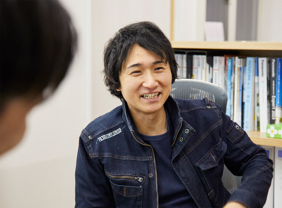 オガワ　建設業界の問題に触れる小川部長