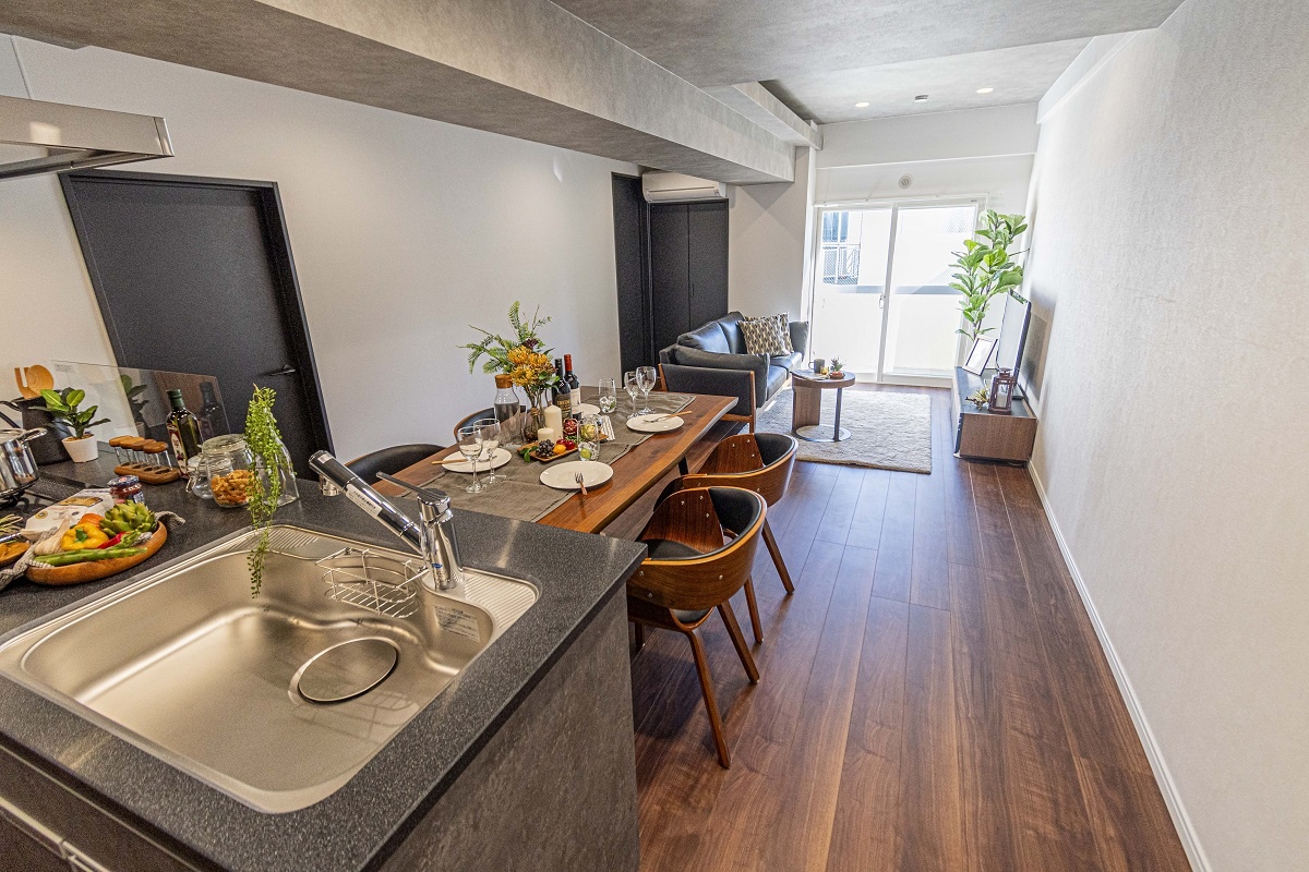 ランドネット　リノベーションをして再販した物件。近年はファミリータイプの居住用物件を増やしている