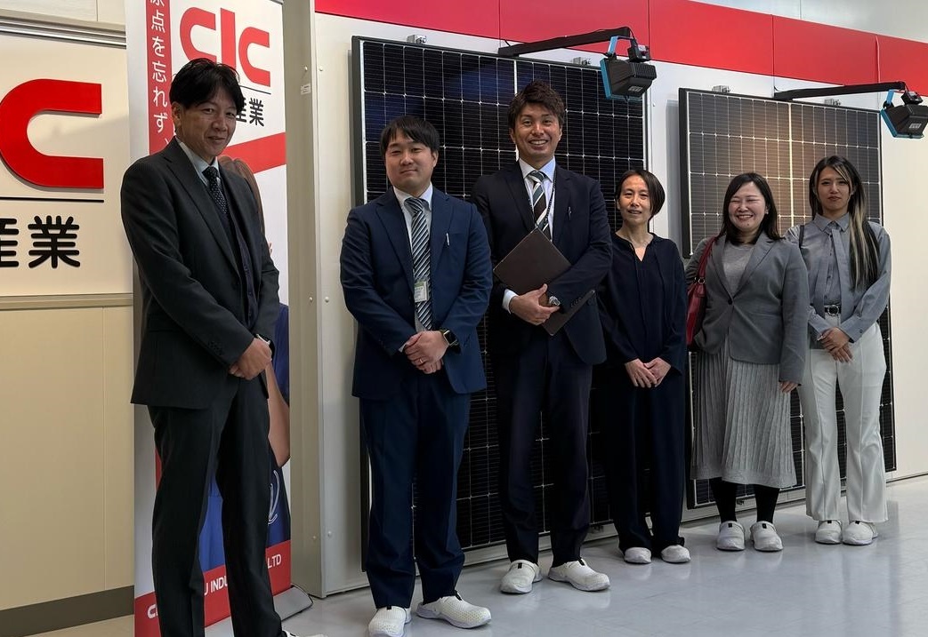エコの助　同社の社員。太陽光などの住設設備販売を行っている