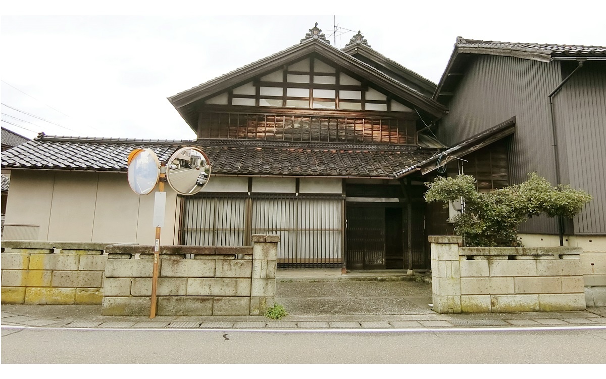 ヤマダタッケン、空き家を民泊に再生　日本文化を楽しむ魅力残す