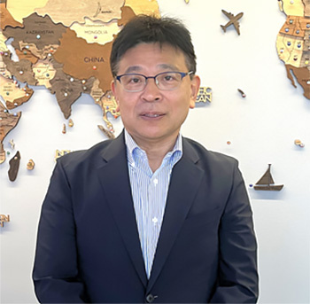 取締役の伊福澄哉氏
