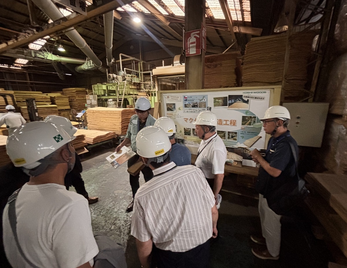 工場見学を行い、コミュニケーション強化を図る