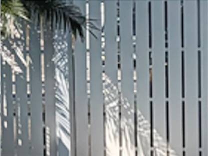 縦格子のフェンスが好ましい