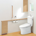 トイレの棚板を手すりに利用で安全に