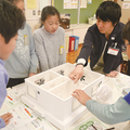 LIXIL、小学生対象に「健康と環境によい住まい方」を出前授業実施