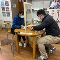《新型コロナ対策》対面相談、パーテーション越しに